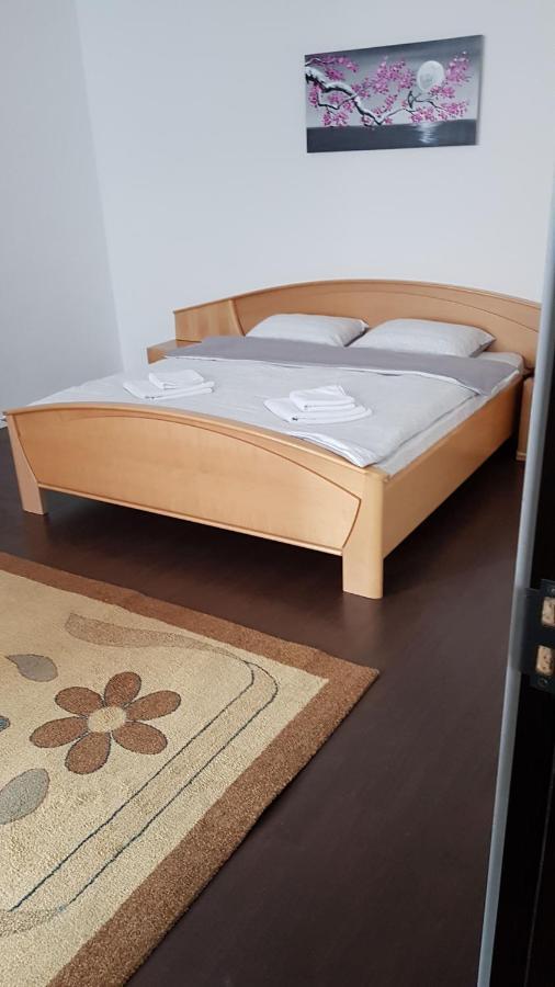 Apartament 13 Central Тиргу-Муреш Екстер'єр фото